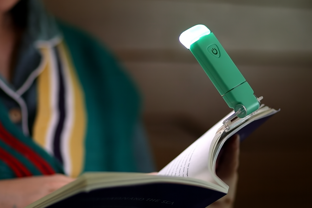 ReadAlight – LED USB Rechargeable Book Reading Light